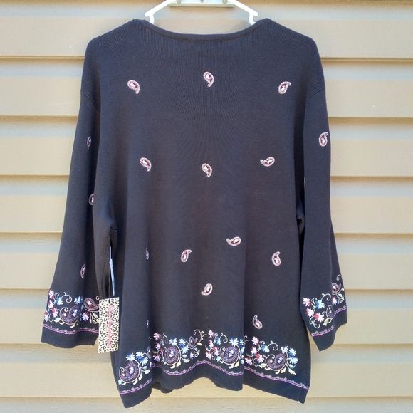 Lily Stanhope 3x Black Embroidered Sweater - Picture 2 of 8